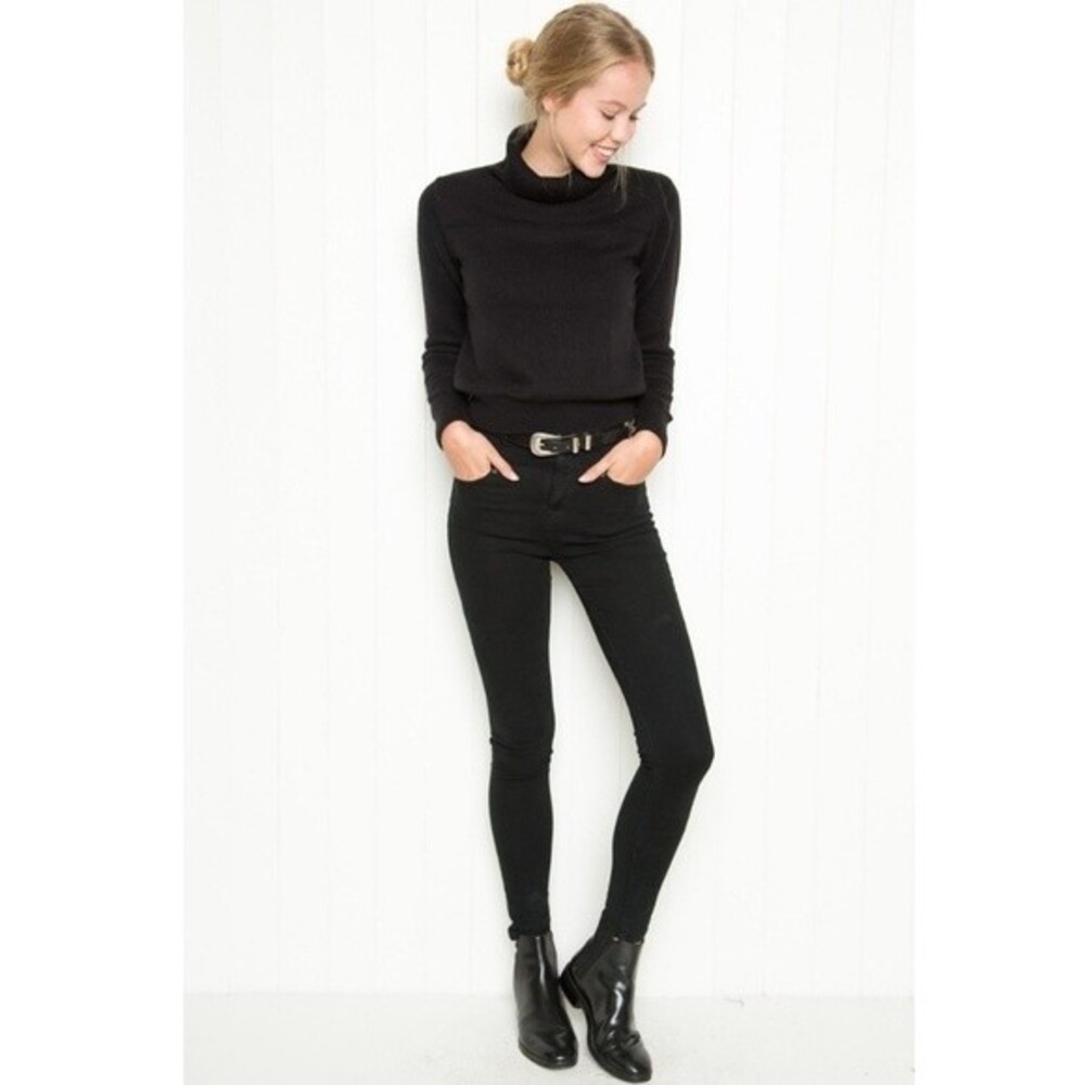 Brandy Melville Black Turtleneck Sweater One Size Minimalist Comfy Winter